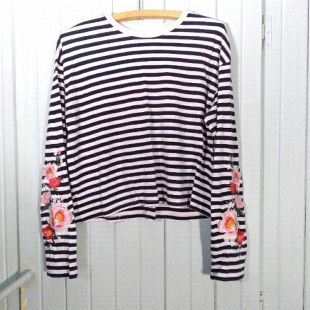 𝅺cropped embroidered stripe shirt